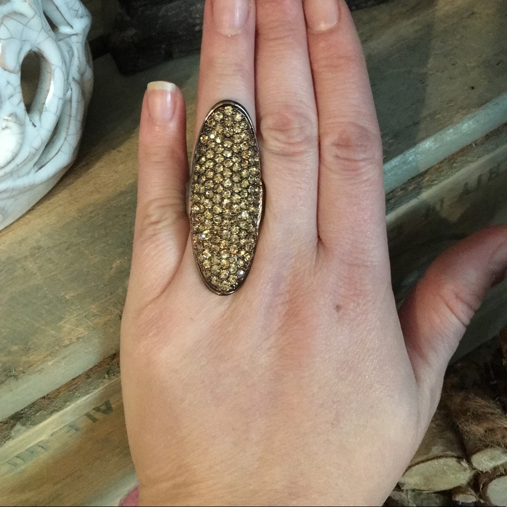Beautiful Yellow stone statement ring - Picture 2 of 6